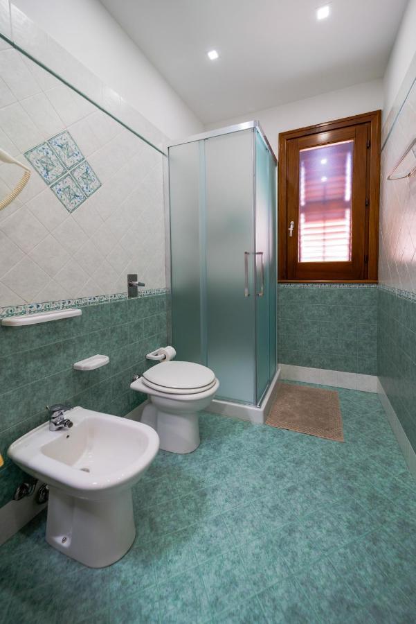Perla Di Mare Appartamenti Castelluzzo Exterior foto