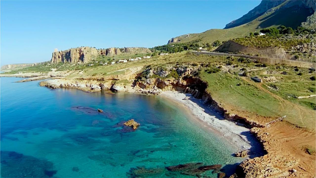 Perla Di Mare Appartamenti Castelluzzo Exterior foto
